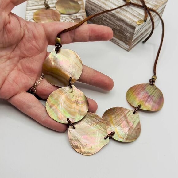 Vintage Cookie Lee Shell Disc Necklace Set - Picture 4 of 6